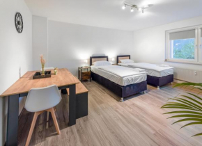 Modern 3-BR Apmt. Sleeps 6+ (Martin-der-Meisterliche)